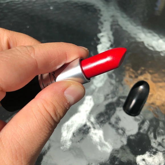 NIB MAC COCKNEY LIPSTICK - Picture 3 of 4